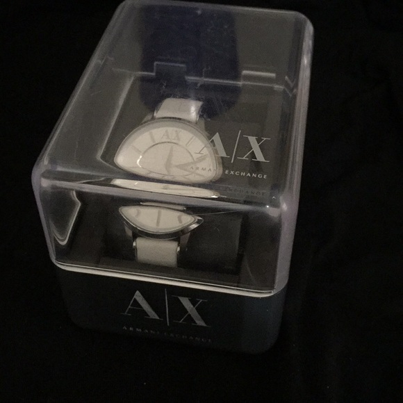 ARMANI EXCHANGE - Picture 3 of 11